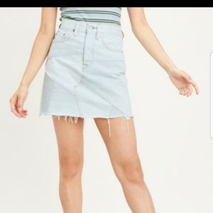 NWT Levi's Denim Skirt High Rise Colorblock Light Wash Deconstructed Size 25